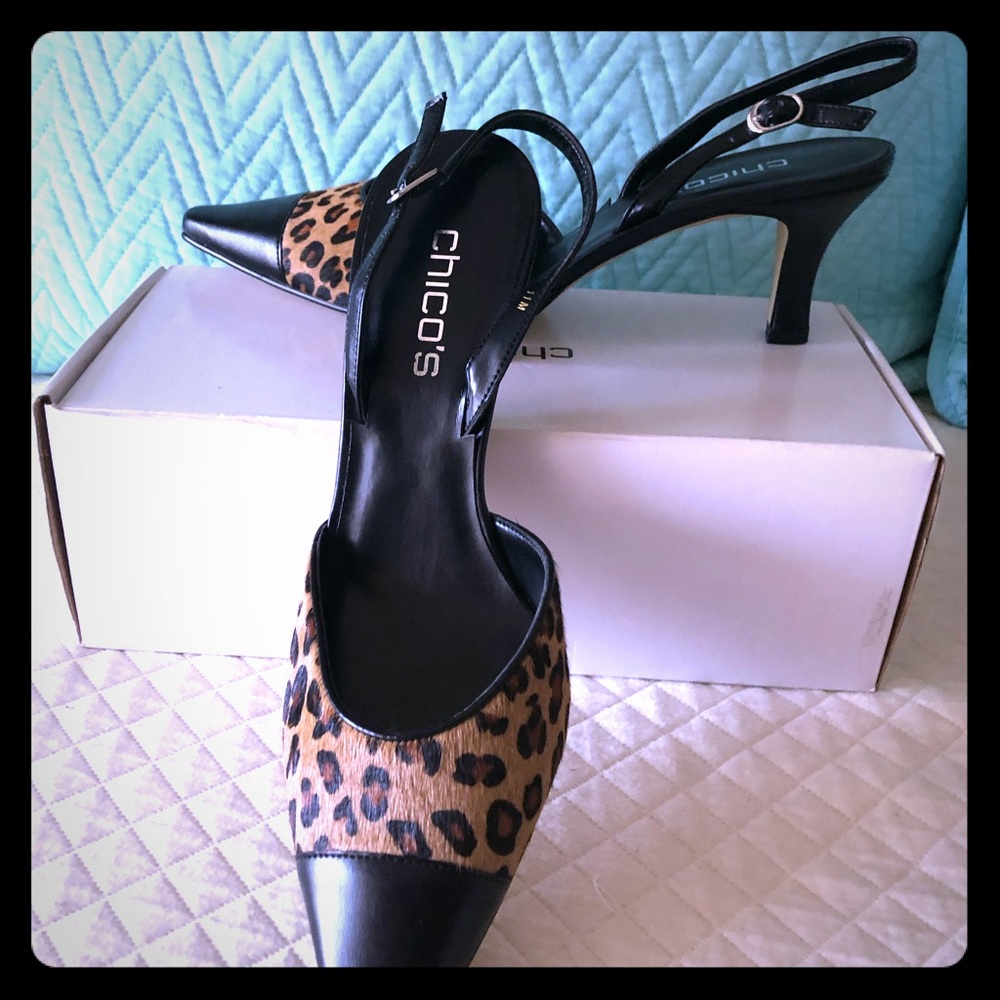 Chico’s Lotty Sling Back Black/Leopard Pump 11m